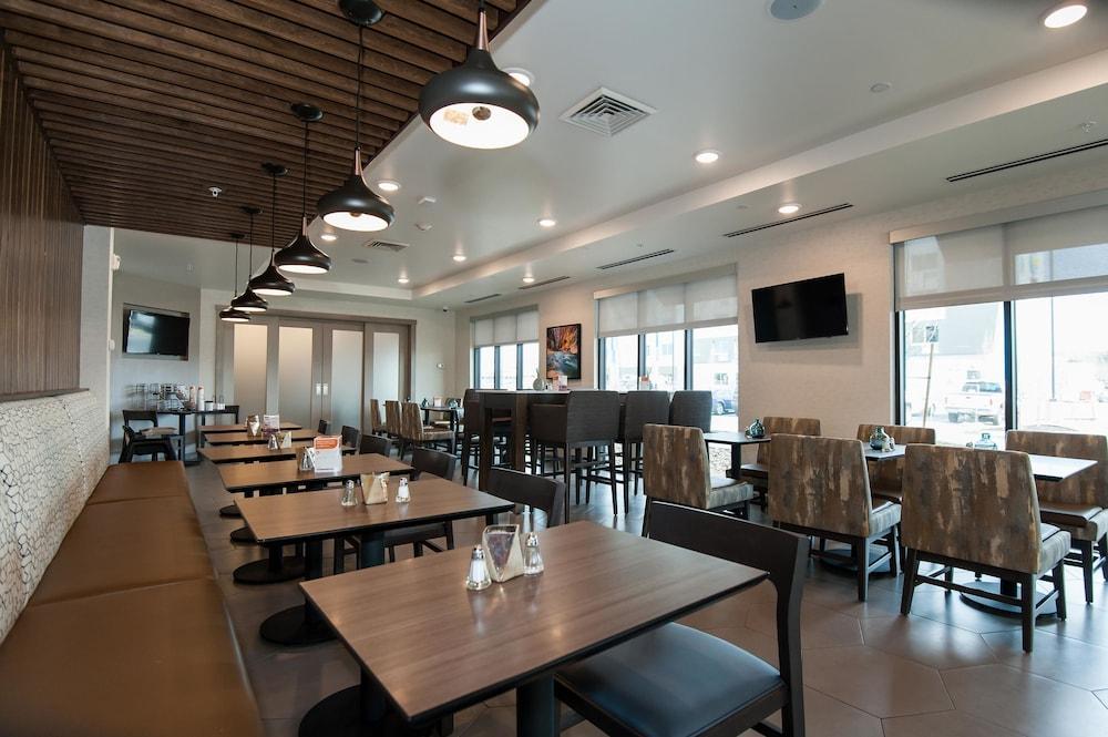 Comfort Suites Airport Солт-Лейк-Сити Экстерьер фото